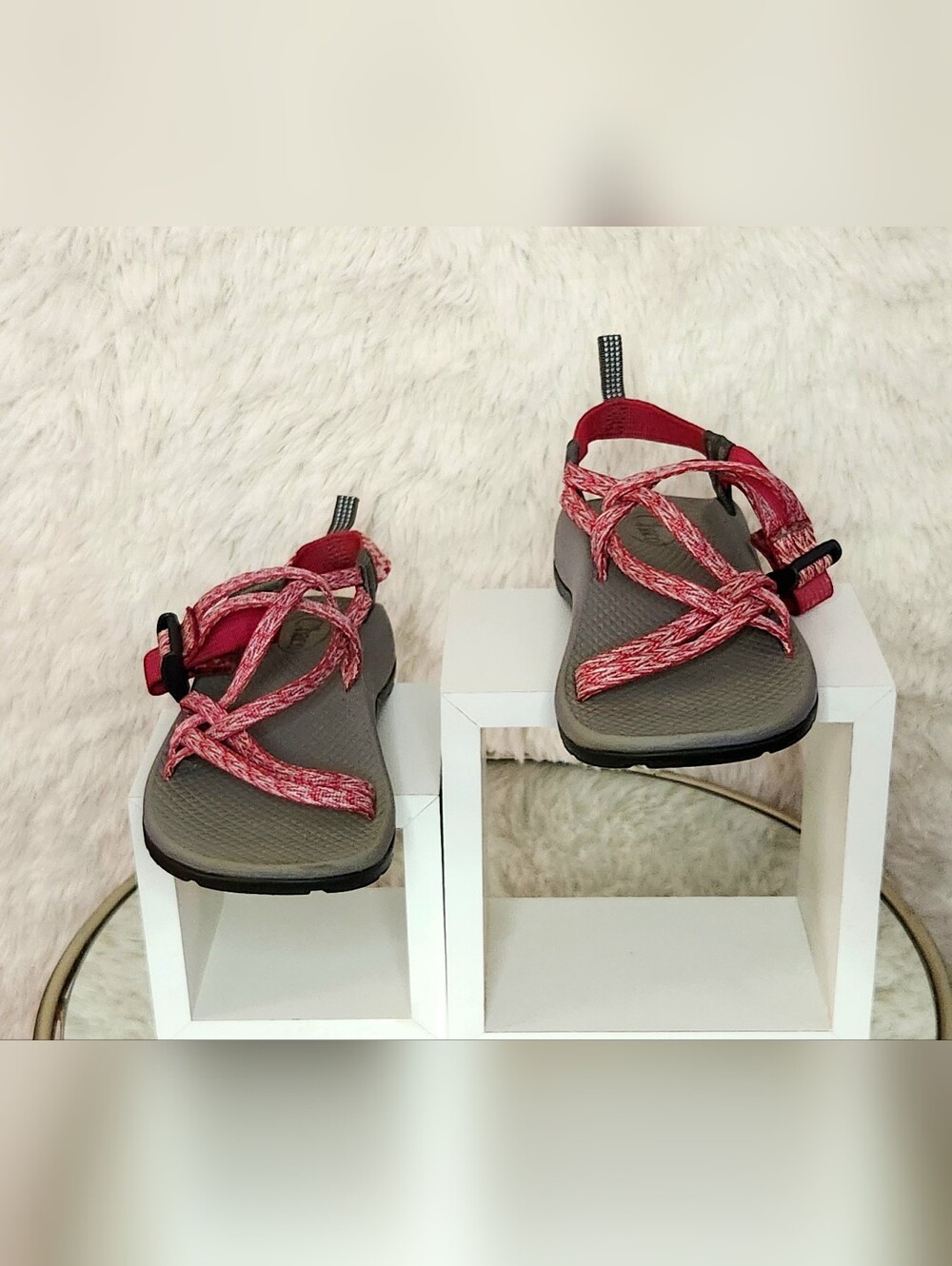 Chaco Z/Cloud Kids Sandals Size 4 Pink Gray Adjustable Hiking Outdoor Water Shoe